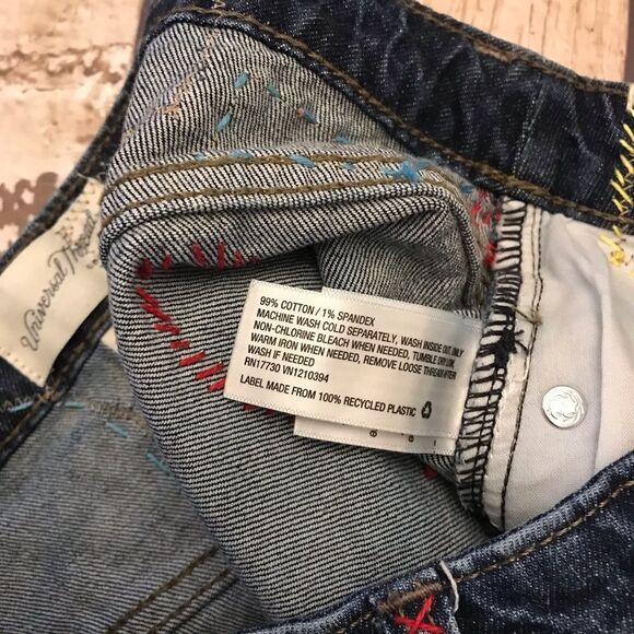 OOAK Universal Thread Womens Upcycled “Free Spirit” Cut Off Denim Shorts Sz 4/27 - Picture 11 of 16